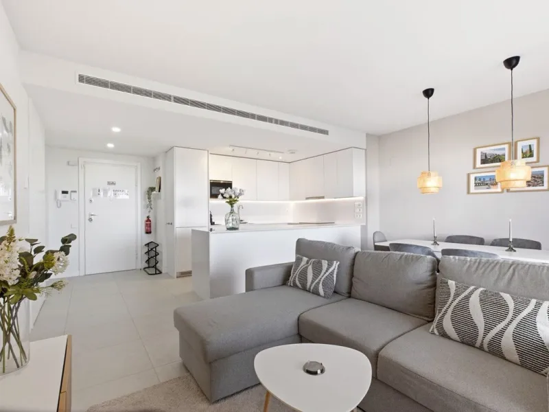Moderne Wohnung mit zwei Schlafzimmern in Calanova Golf