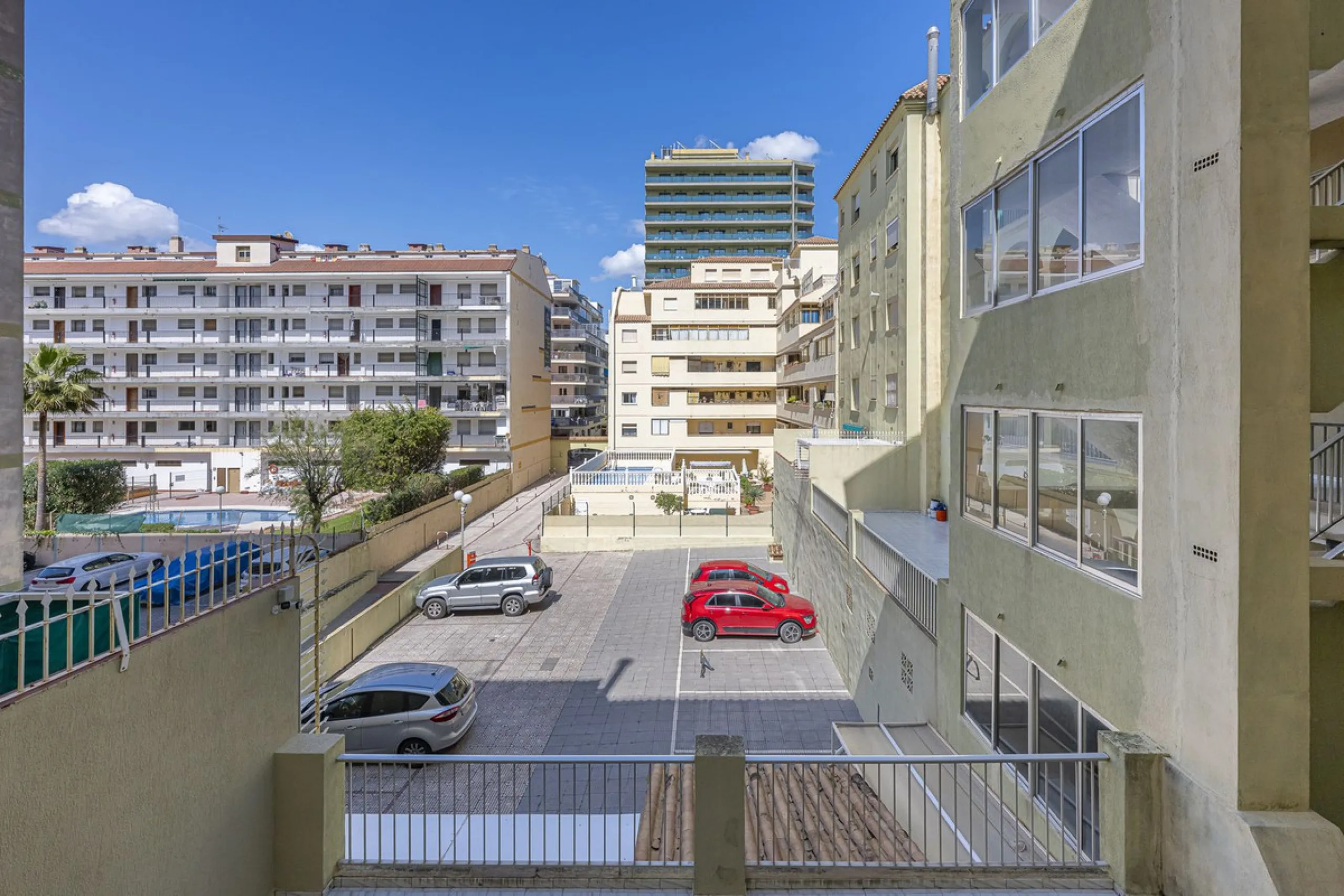 Apartment - Penthouse в продаже в Fuengirola, Málaga. В доме 3 спален и 2 ванных комнат. Площадь дома 90 м²
