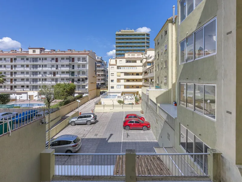 Apartment - Penthouse в продаже в Fuengirola, Málaga. В доме 3 спален и 2 ванных комнат. Площадь дома 90 м²
