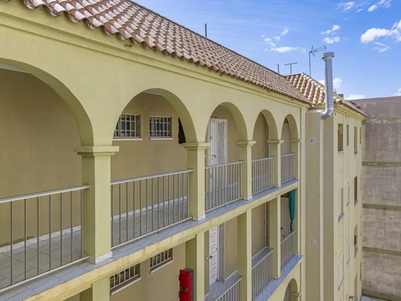Apartment - Penthouse в продаже в Fuengirola, Málaga. В доме 3 спален и 2 ванных комнат. Площадь дома 90 м²