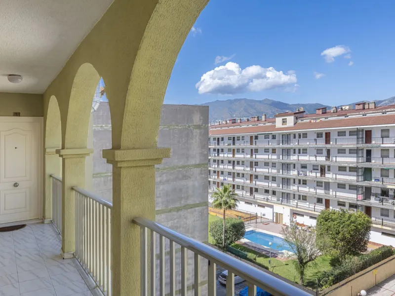 Apartment - Penthouse в продаже в Fuengirola, Málaga. В доме 3 спален и 2 ванных комнат. Площадь дома 90 м²