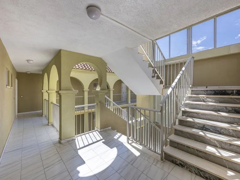 Apartment - Penthouse в продаже в Fuengirola, Málaga. В доме 3 спален и 2 ванных комнат. Площадь дома 90 м²