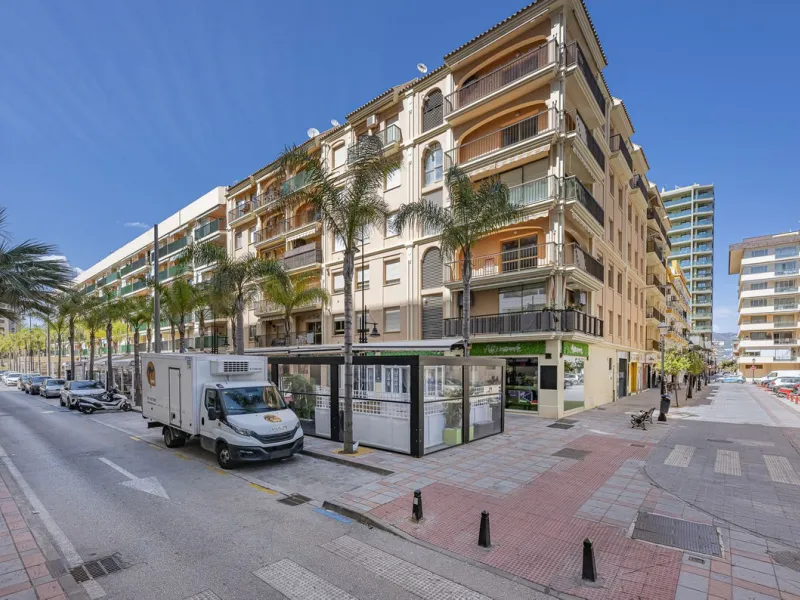 Apartment - Penthouse в продаже в Fuengirola, Málaga. В доме 3 спален и 2 ванных комнат. Площадь дома 90 м²