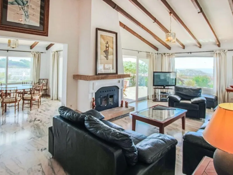 Elegant Single-Level Villa with Panoramic Sea Views in Torremuelle