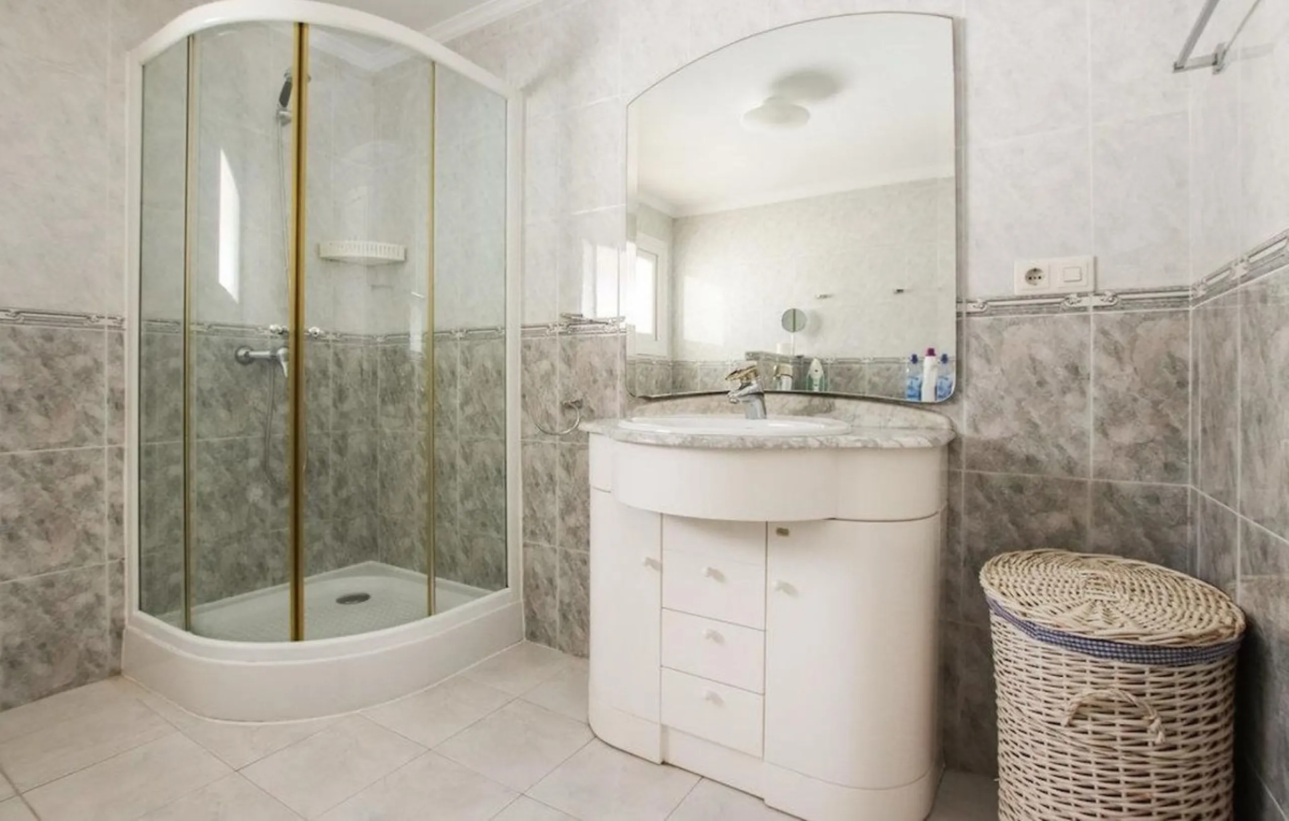 Elegant Single-Level Villa with Panoramic Sea Views in Torremuelle