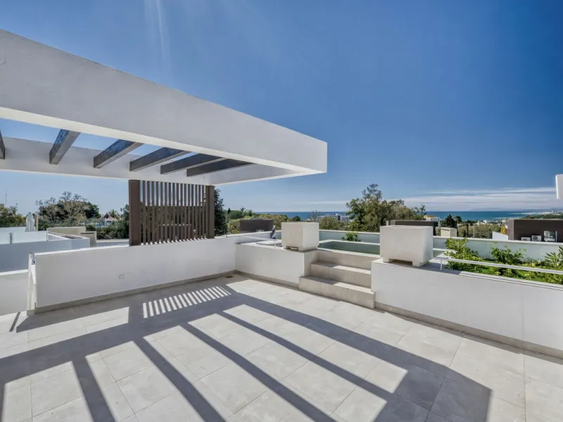Brand New Contemporary Jewel – Car-Free Luxury in Marbella Center