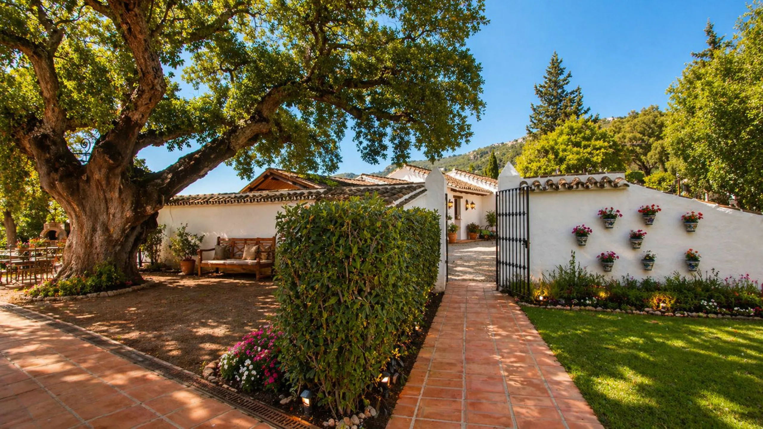 Exclusive Estate with Sea and Mountain Views in a Unique Natural Setting