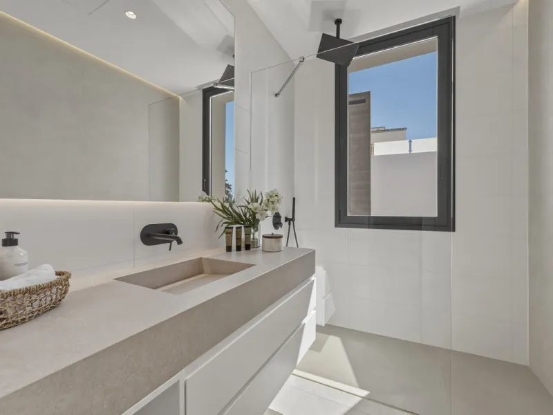 Brand New Contemporary Jewel – Car-Free Luxury in Marbella Center