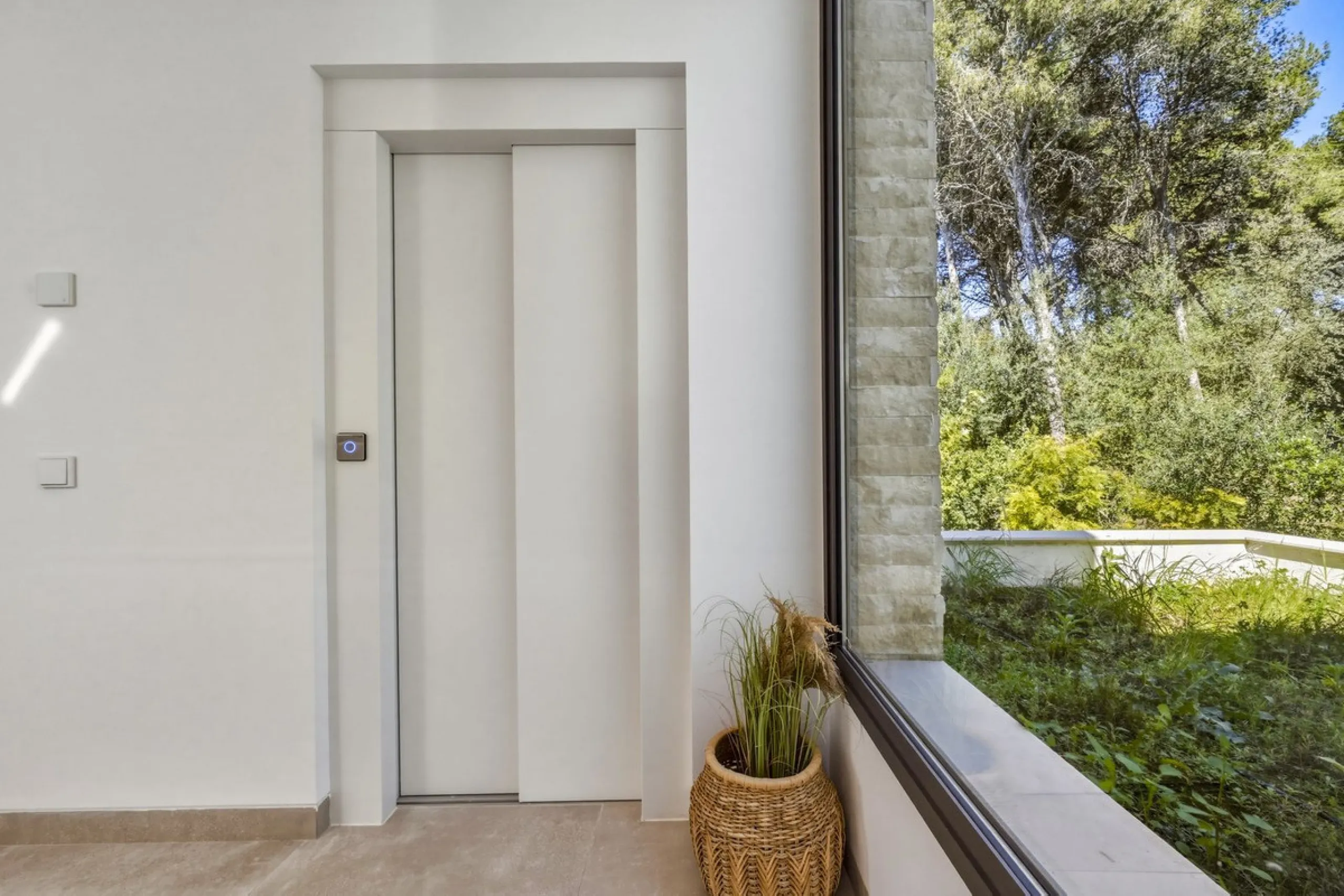 Brand New Contemporary Jewel – Car-Free Luxury in Marbella Center