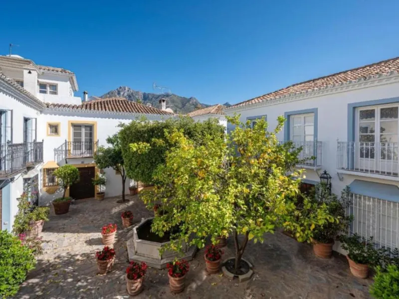 Townhouse for Sale in La Virginia Urbanization