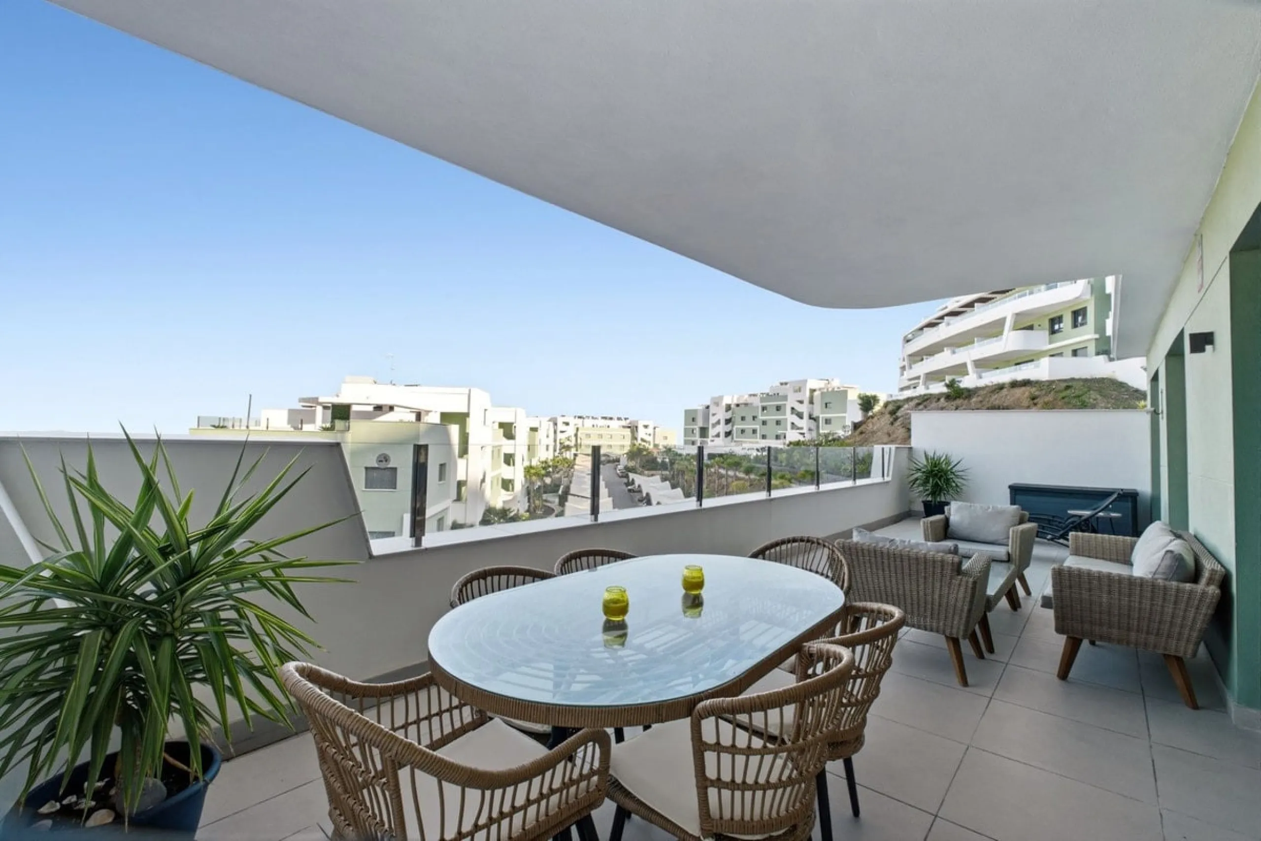 Moderne Wohnung mit zwei Schlafzimmern in Calanova Golf
