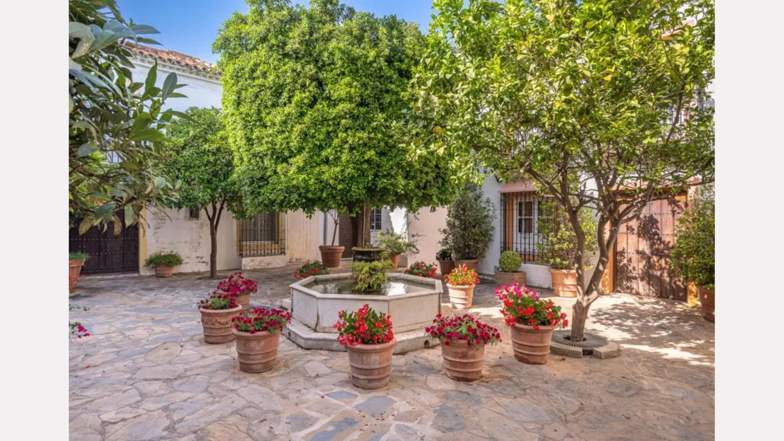 Townhouse for Sale in La Virginia Urbanization
