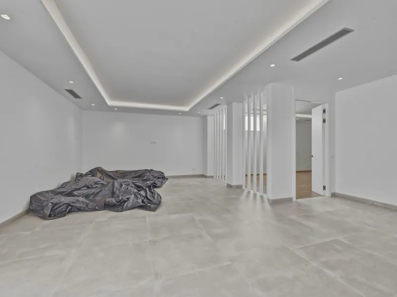 Brand New Contemporary Jewel – Car-Free Luxury in Marbella Center