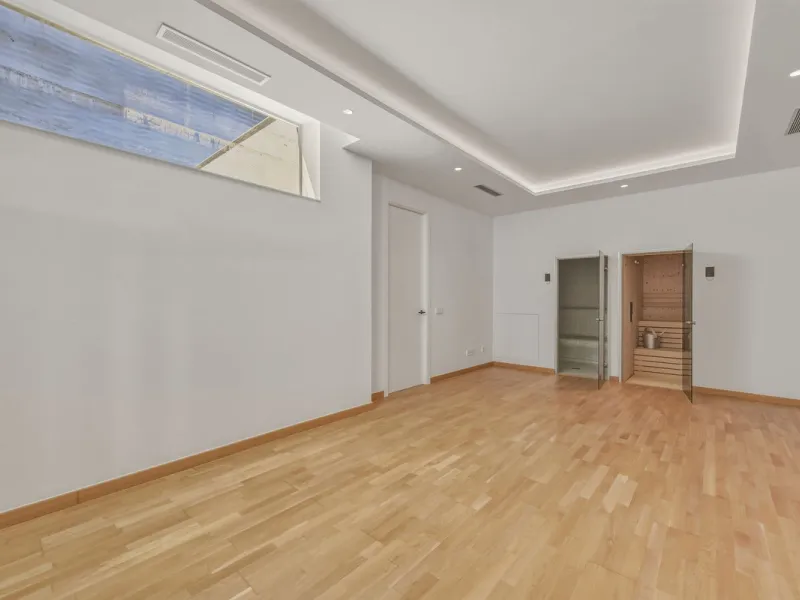Brand New Contemporary Jewel – Car-Free Luxury in Marbella Center