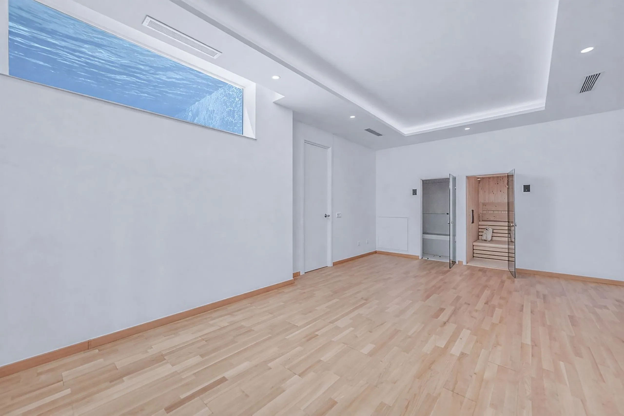 Brand New Contemporary Jewel – Car-Free Luxury in Marbella Center
