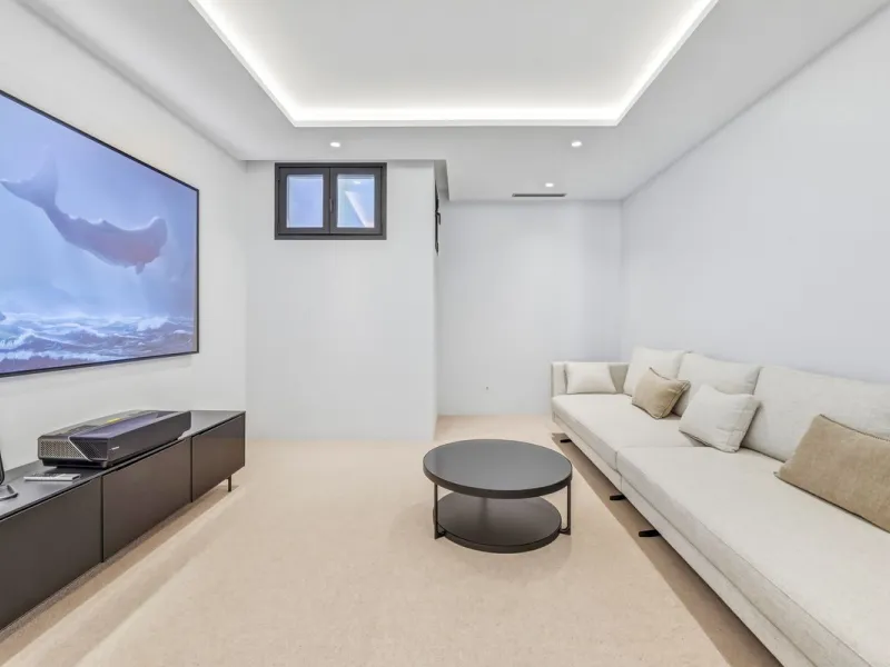 Brand New Contemporary Jewel – Car-Free Luxury in Marbella Center