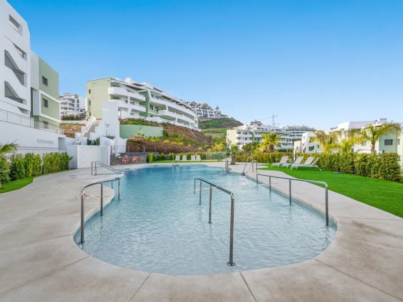Moderne Wohnung mit zwei Schlafzimmern in Calanova Golf