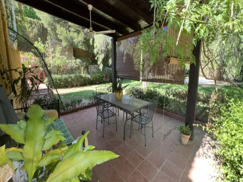 House - Detached Villa в продаже в Marbella, Málaga. В доме 3 спален и 2 ванных комнат. Площадь дома 148 м². Площадь участка 1575 м²