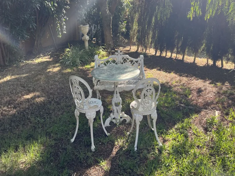 House - Detached Villa в продаже в Marbella, Málaga. В доме 3 спален и 2 ванных комнат. Площадь дома 148 м². Площадь участка 1575 м²