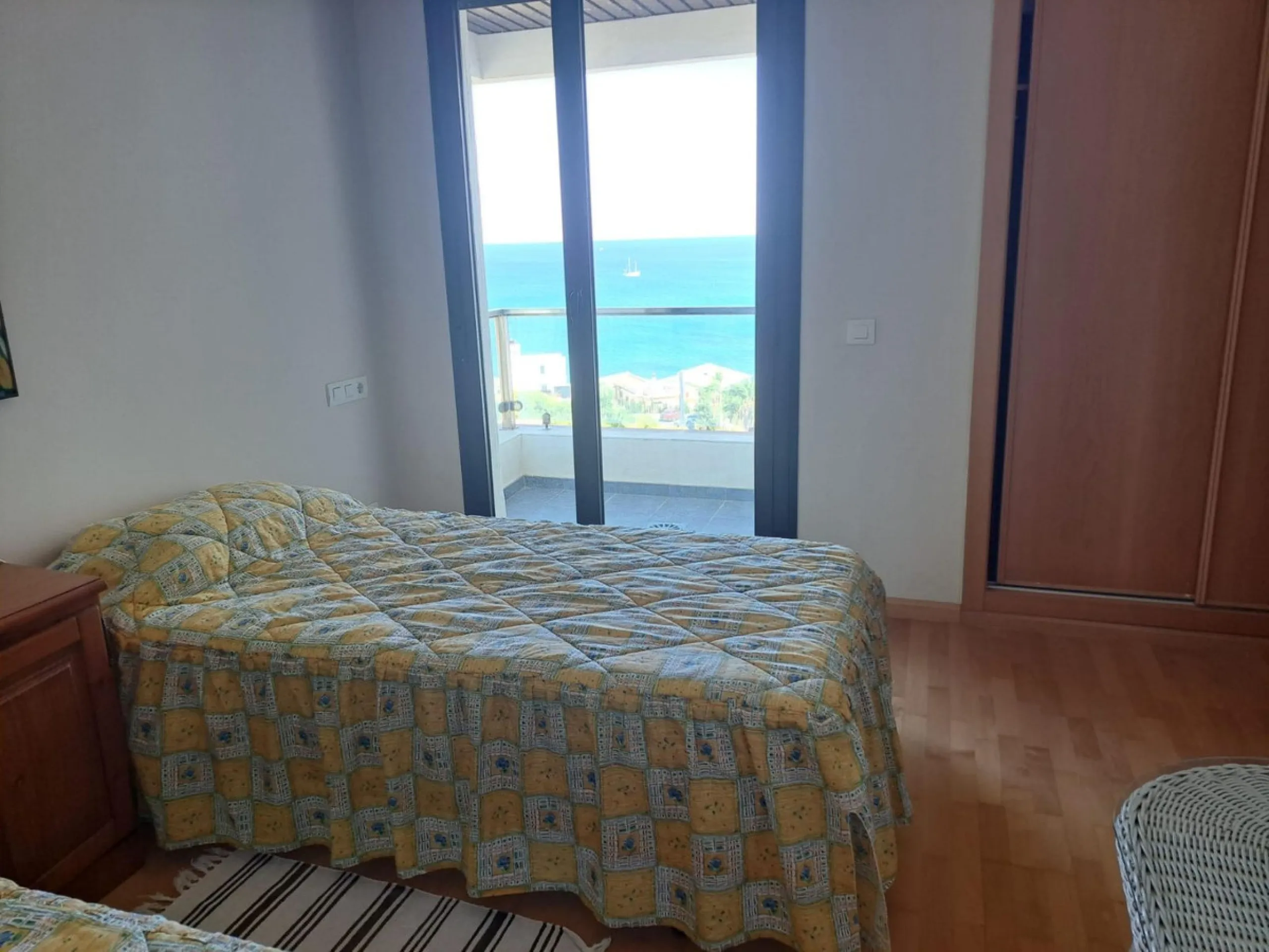 Middle Floor Apartment, Estepona, Costa del Sol.