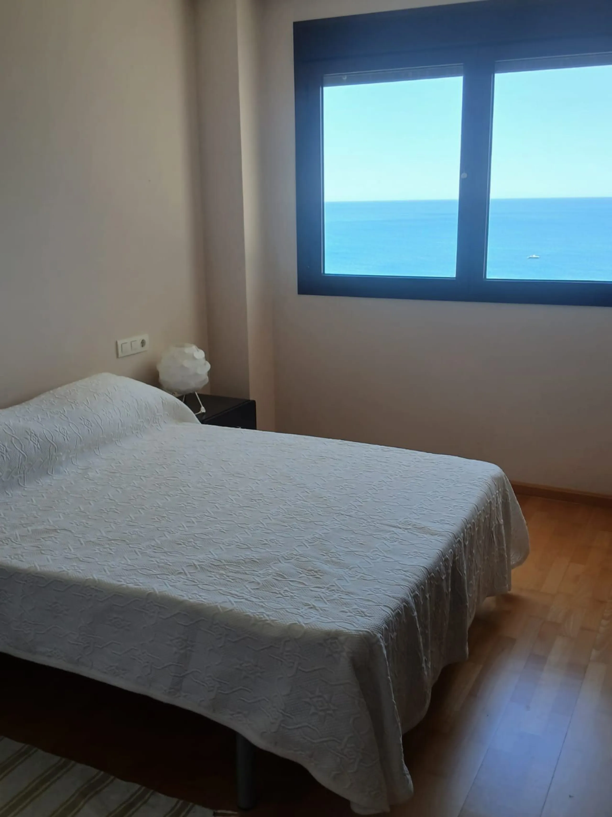 Middle Floor Apartment, Estepona, Costa del Sol.