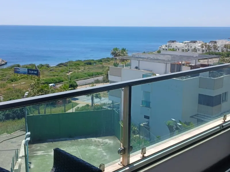 Middle Floor Apartment, Estepona, Costa del Sol.