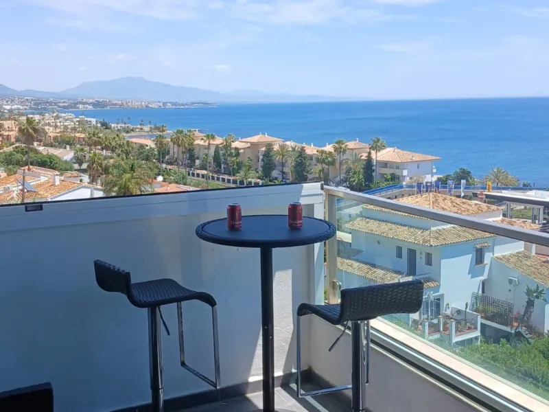 Middle Floor Apartment, Estepona, Costa del Sol.