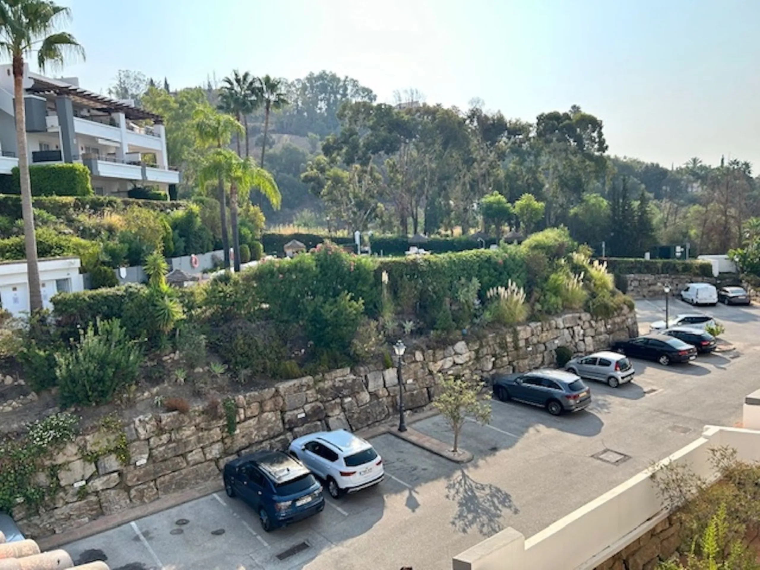 Apartment - Penthouse в продаже в Benahavís, Málaga. В доме 3 спален и 2 ванных комнат. Площадь дома 98 м²