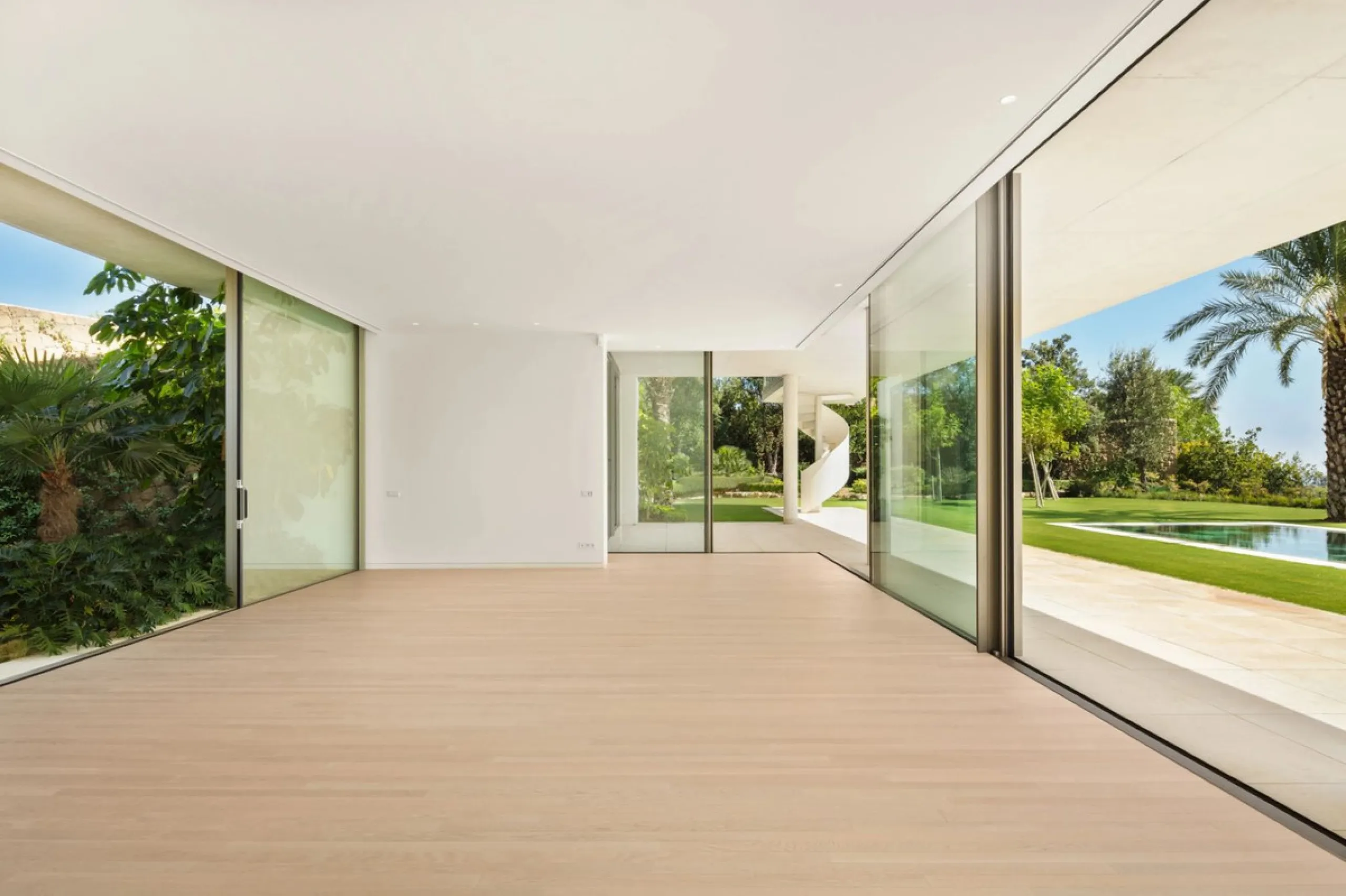 House - Detached Villa в продаже в Casares, Málaga. В доме 5 спален и 7 ванных комнат. Площадь дома 752 м². Площадь участка 2145 м²
