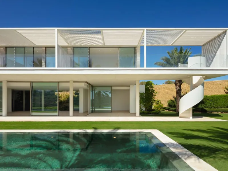 House - Detached Villa в продаже в Casares, Málaga. В доме 5 спален и 7 ванных комнат. Площадь дома 752 м². Площадь участка 2145 м²