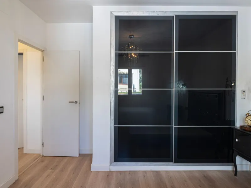 **Flat for Sale in a Quiet Area – Your Seaside Retreat! **