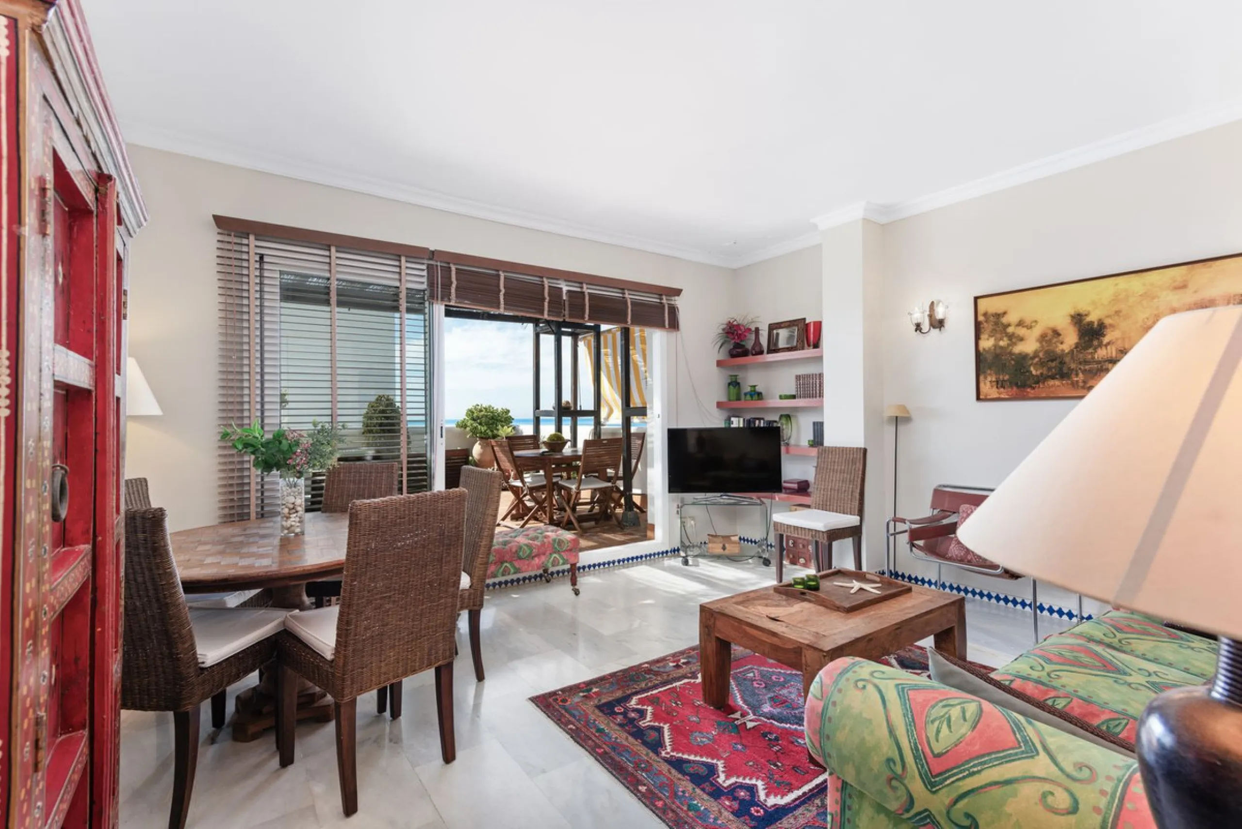 Discover your new home right on the beachfront!