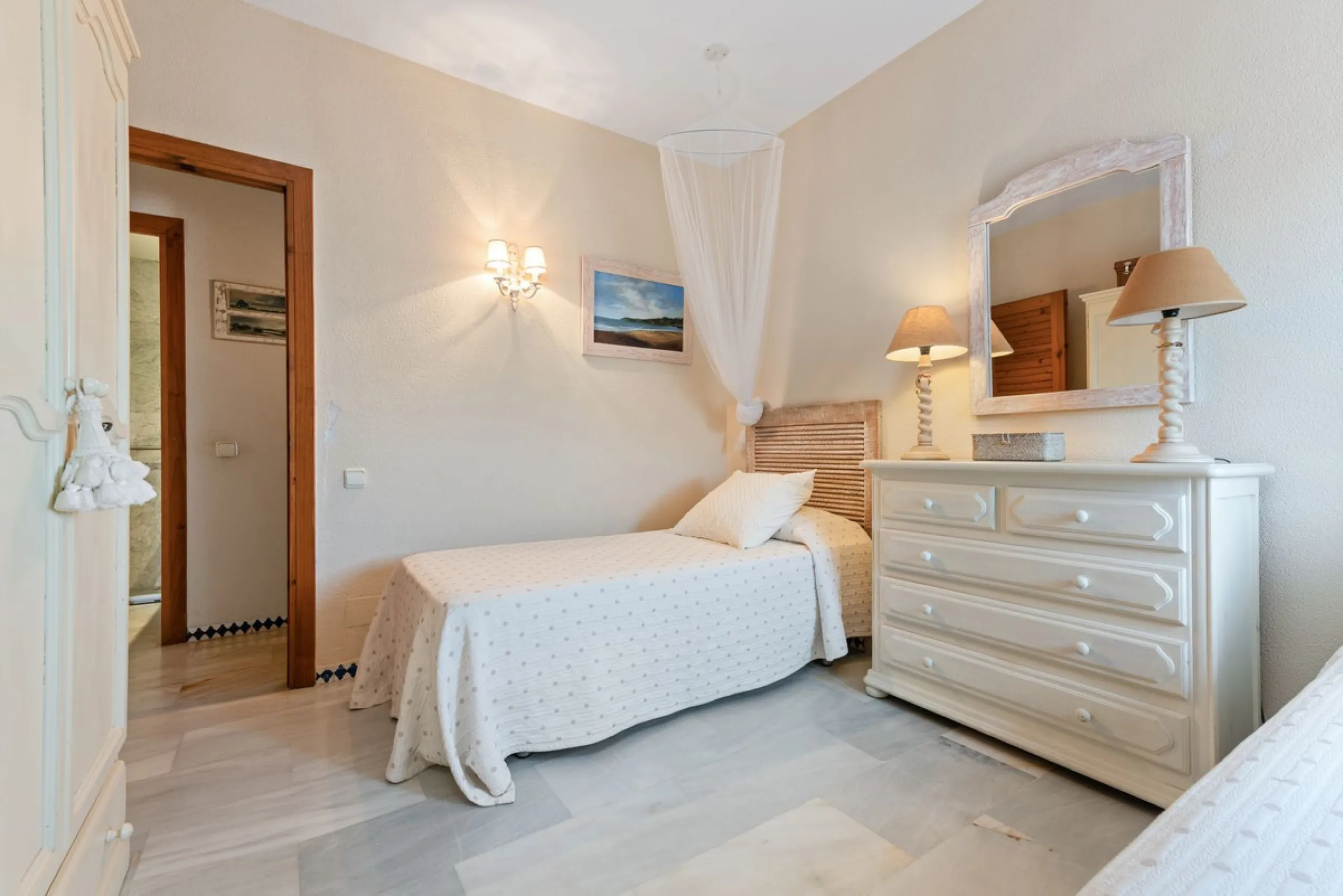 Discover your new home right on the beachfront!
