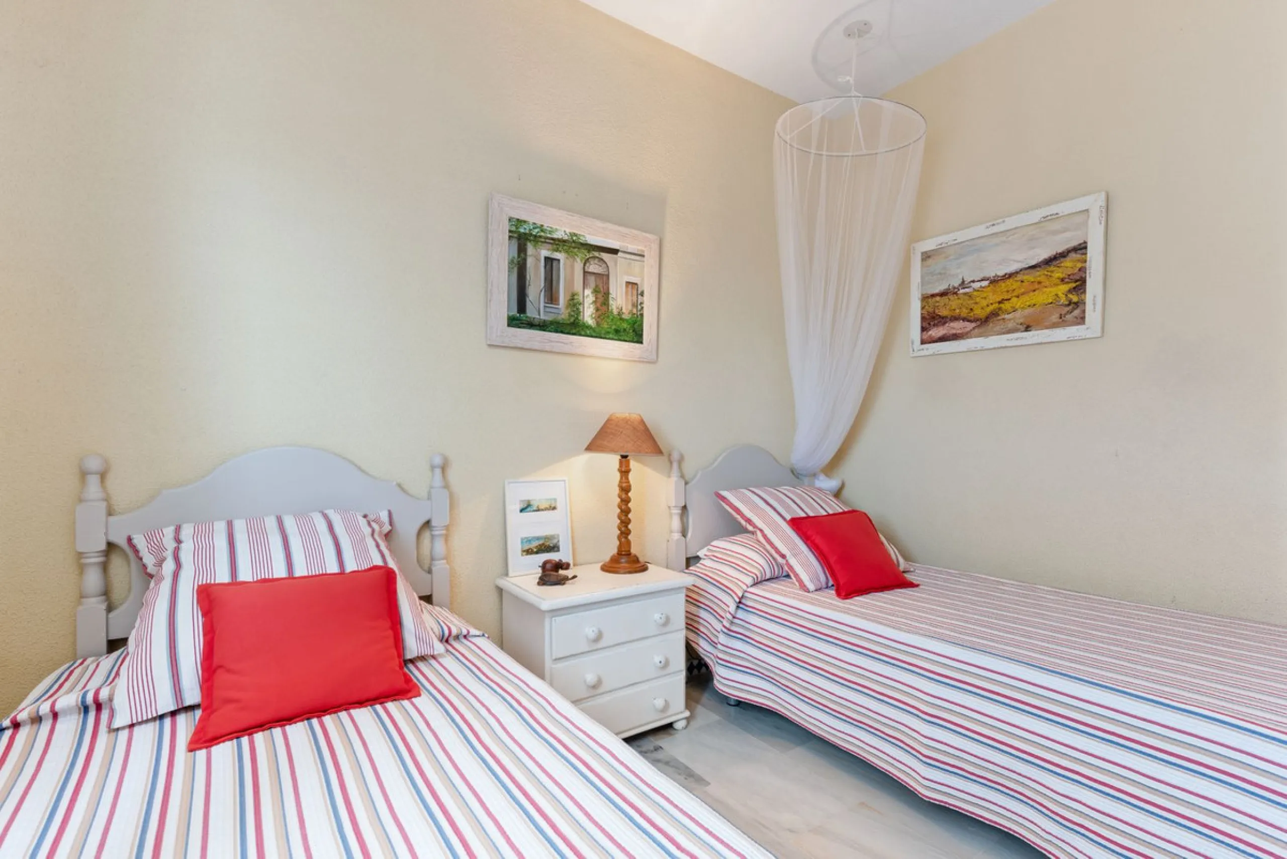 Discover your new home right on the beachfront!