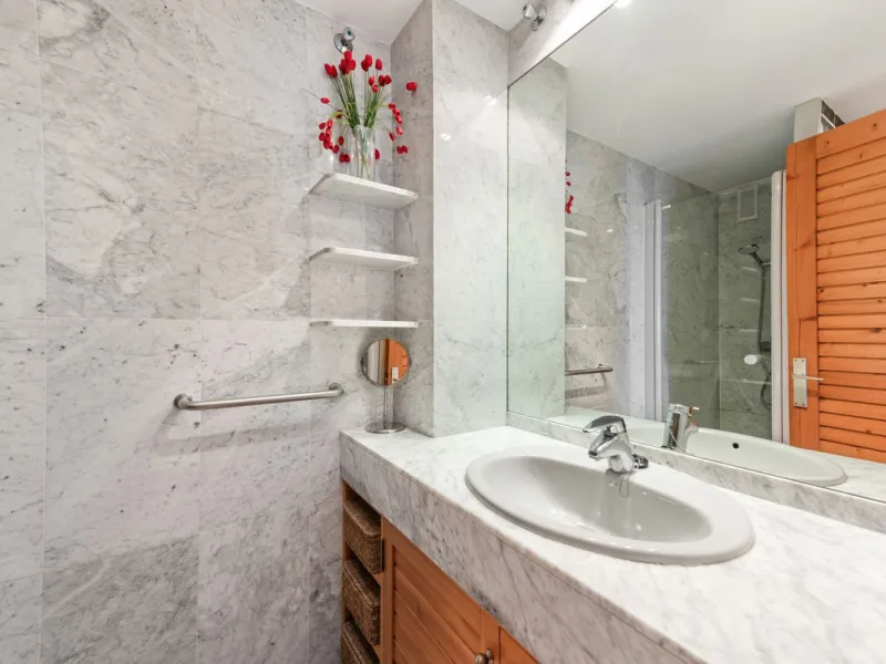 Discover your new home right on the beachfront!