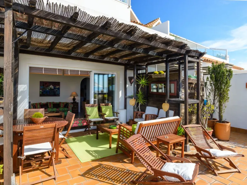 Discover your new home right on the beachfront!