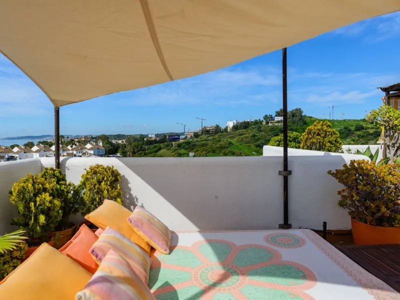 Discover your new home right on the beachfront!