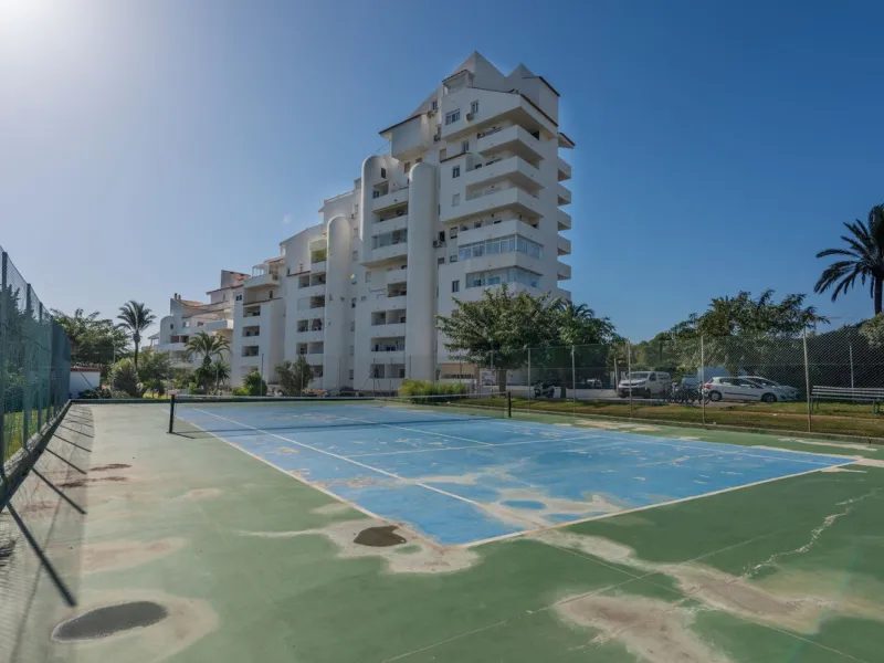 Discover your new home right on the beachfront!