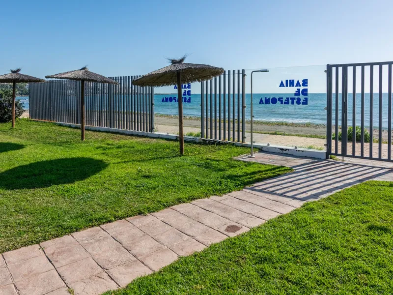 Discover your new home right on the beachfront!