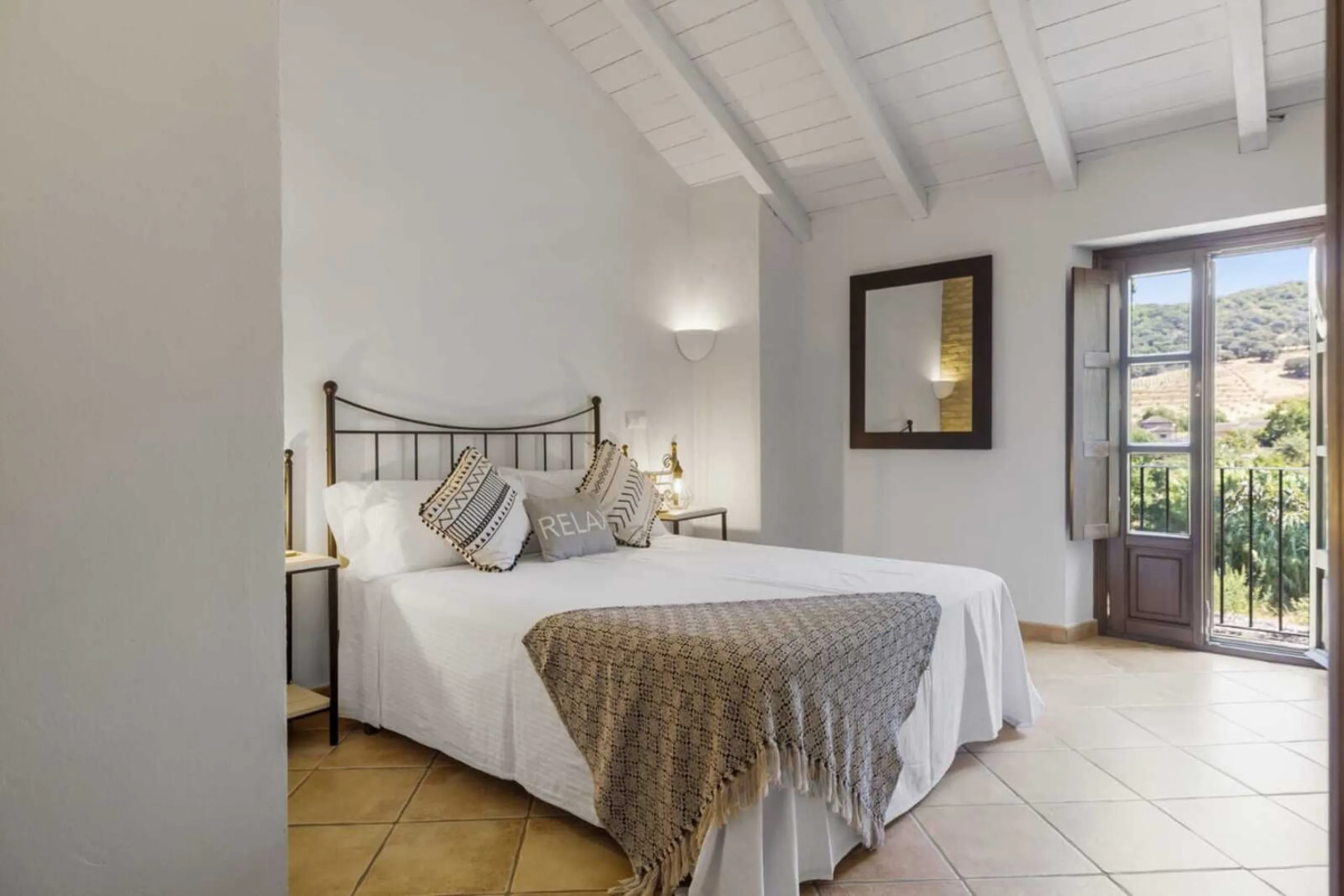 Set in an exceptional natural environment beside the Guadiaro River and at the entrance of the majestic Los Alcornocales Natural Park, this Signature Boutique Hotel & Restaurant represents a rare opportunity for investors seeking a unique hospitality asse
