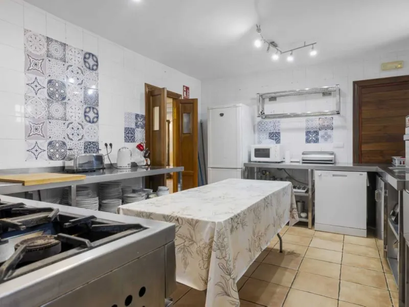 Set in an exceptional natural environment beside the Guadiaro River and at the entrance of the majestic Los Alcornocales Natural Park, this Signature Boutique Hotel & Restaurant represents a rare opportunity for investors seeking a unique hospitality asse