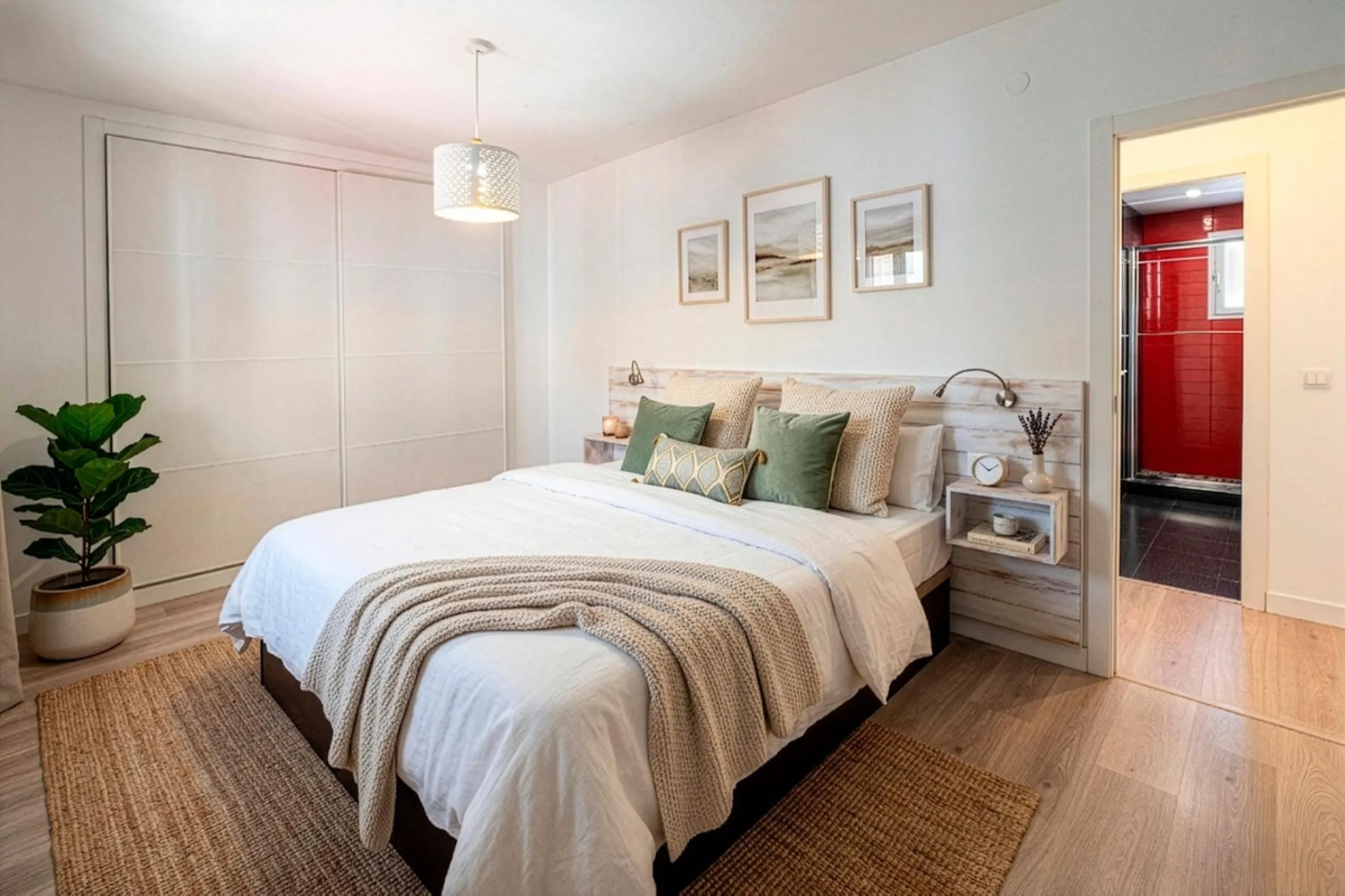 **Flat for Sale in a Quiet Area – Your Seaside Retreat! **