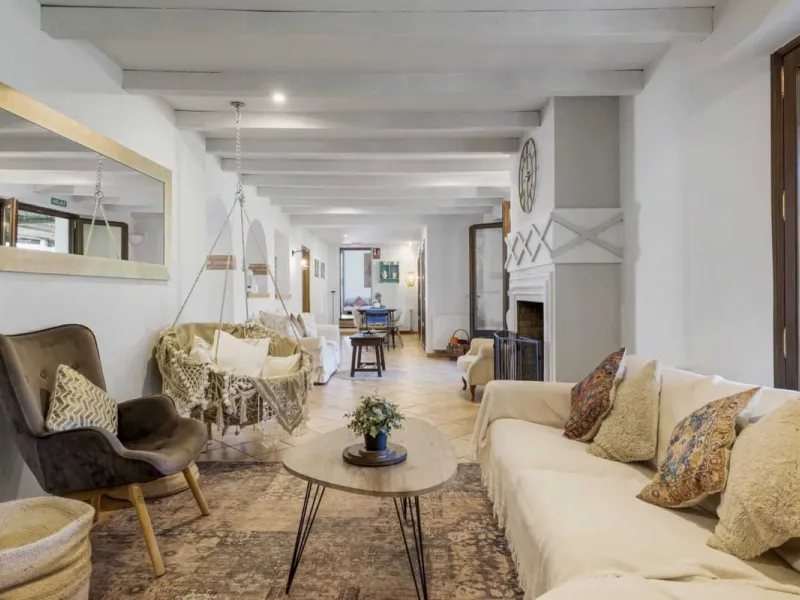 Set in an exceptional natural environment beside the Guadiaro River and at the entrance of the majestic Los Alcornocales Natural Park, this Signature Boutique Hotel & Restaurant represents a rare opportunity for investors seeking a unique hospitality asse