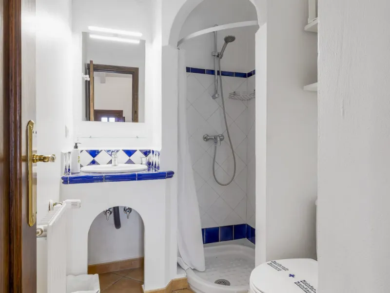 Set in an exceptional natural environment beside the Guadiaro River and at the entrance of the majestic Los Alcornocales Natural Park, this Signature Boutique Hotel & Restaurant represents a rare opportunity for investors seeking a unique hospitality asse