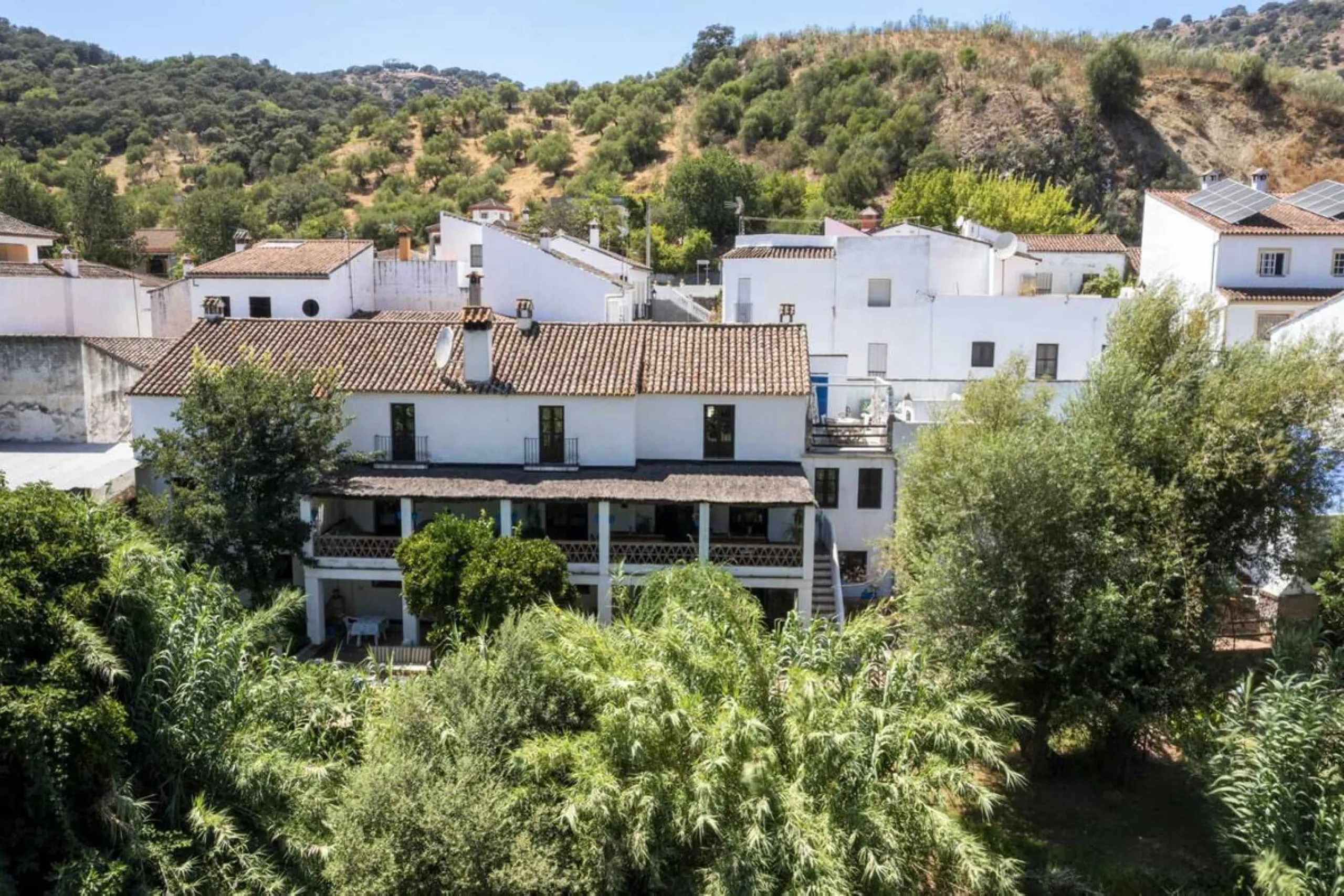 Set in an exceptional natural environment beside the Guadiaro River and at the entrance of the majestic Los Alcornocales Natural Park, this Signature Boutique Hotel & Restaurant represents a rare opportunity for investors seeking a unique hospitality asse