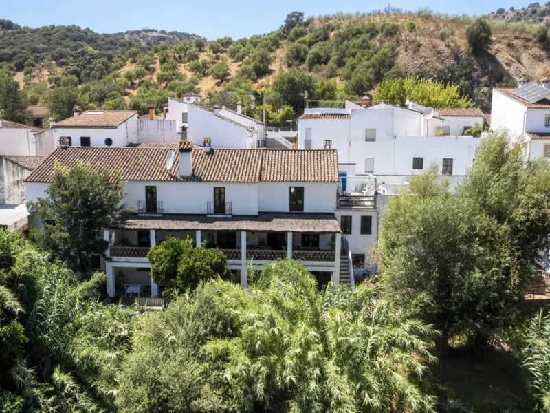 Set in an exceptional natural environment beside the Guadiaro River and at the entrance of the majestic Los Alcornocales Natural Park, this Signature Boutique Hotel & Restaurant represents a rare opportunity for investors seeking a unique hospitality asse