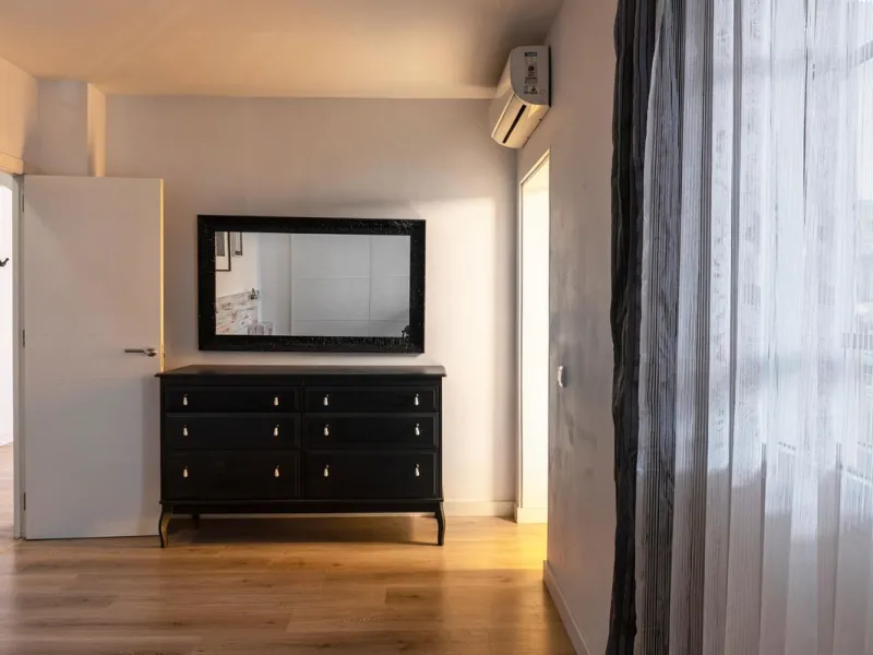 **Flat for Sale in a Quiet Area – Your Seaside Retreat! **