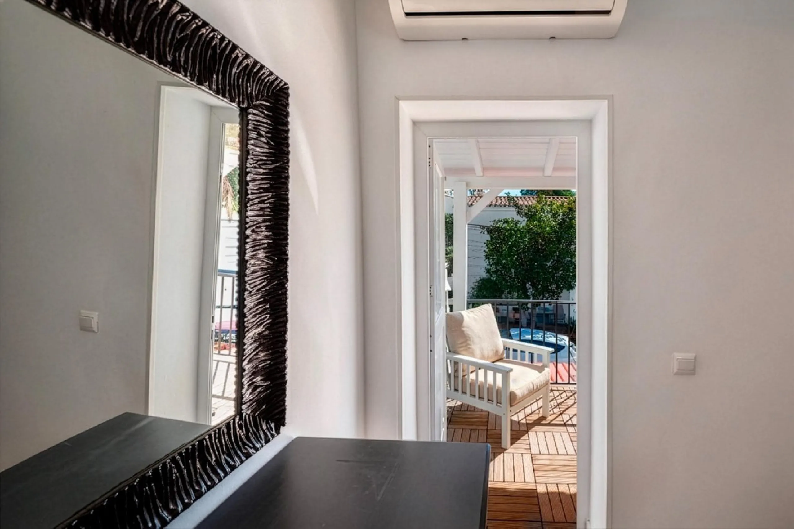**Flat for Sale in a Quiet Area – Your Seaside Retreat! **