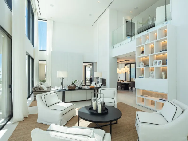 Bespoke and brand new contemporary home, situated on one of the last remaining available plots in El Herrojo, within the La Quinta Golf & Country Club resort, offering maximum accommodation in a prime location. The villa has been built and design to the h