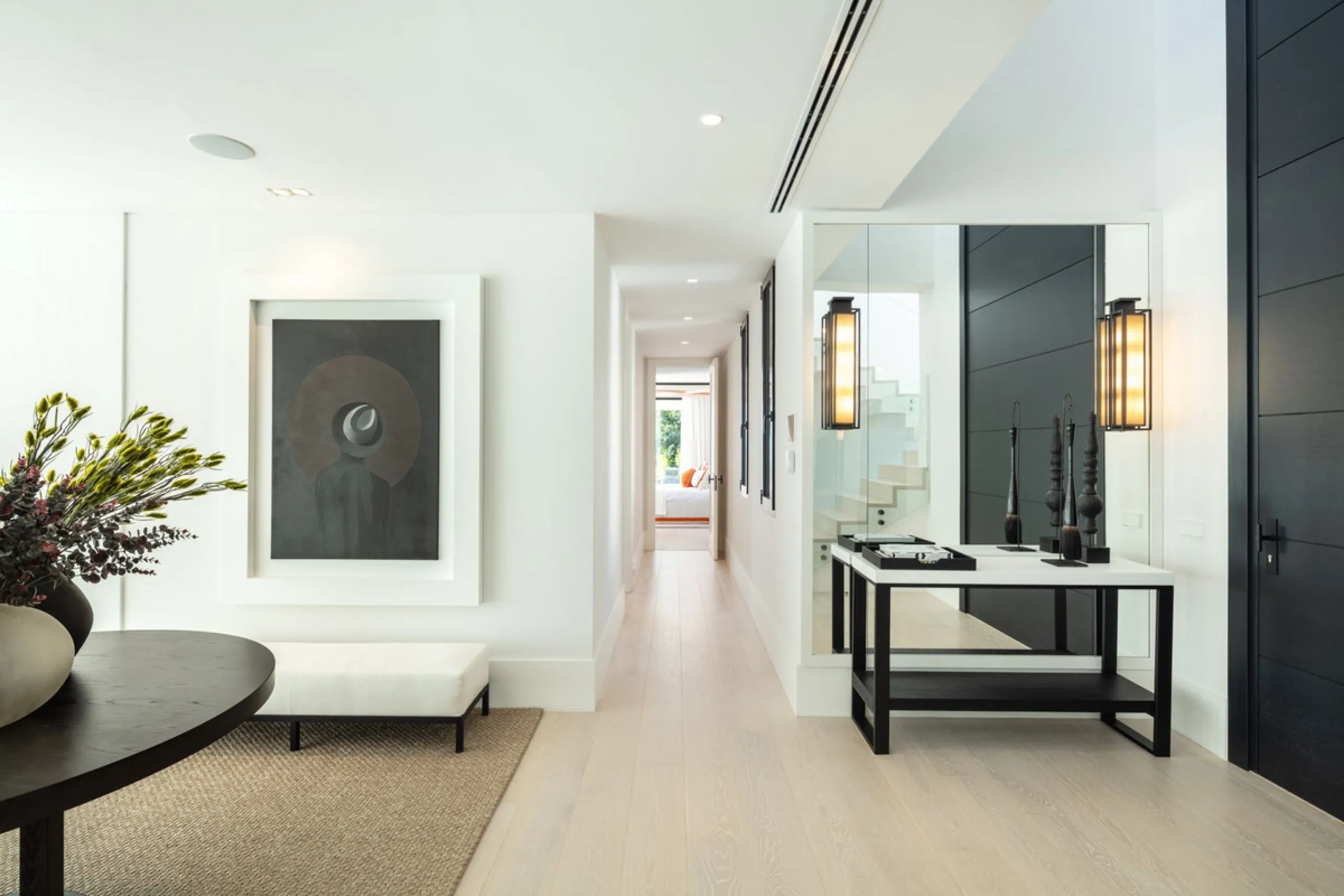 Bespoke and brand new contemporary home, situated on one of the last remaining available plots in El Herrojo, within the La Quinta Golf & Country Club resort, offering maximum accommodation in a prime location. The villa has been built and design to the h